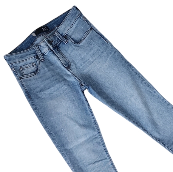 Kut from the Kloth Connie Ankle Skinny Step-Hem Jeans Size 6. - Picture 5 of 14